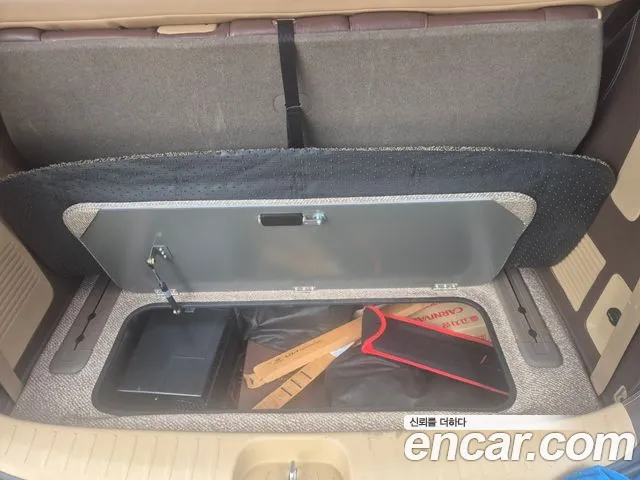 Kia Carnival 2017 thumb 6