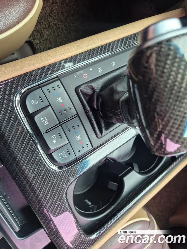 Kia Carnival 2017 thumb 9