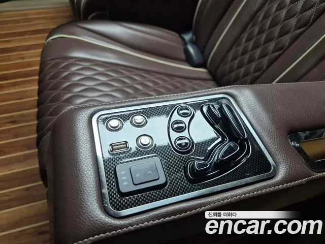Kia Carnival 2017 thumb 12
