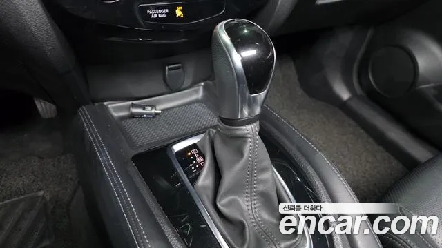 Nissan X-Trail 2018 thumb 9