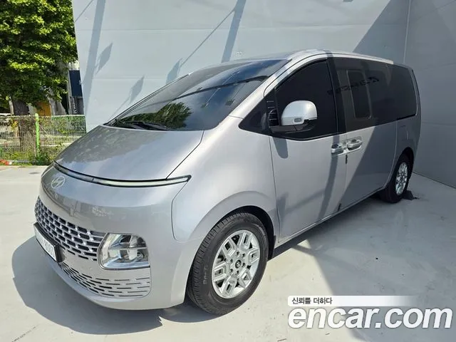 Hyundai Staria 2024 thumb 2