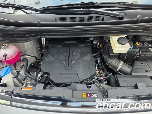 Hyundai Staria 2024 thumb 10