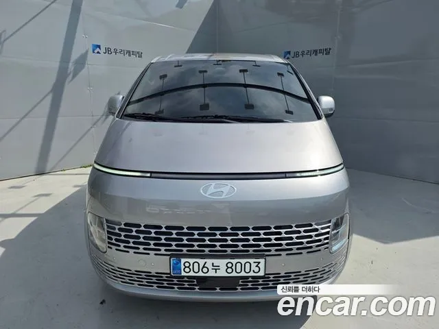 Hyundai Staria 2024 thumb 12