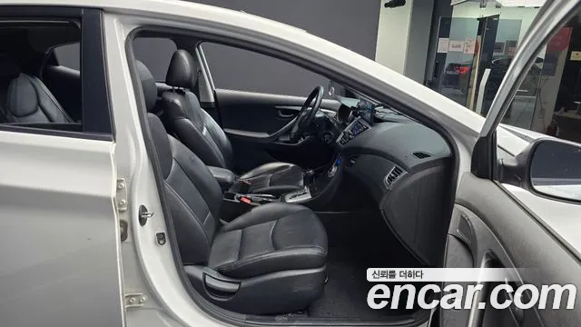Hyundai Avante 2011 thumb 11