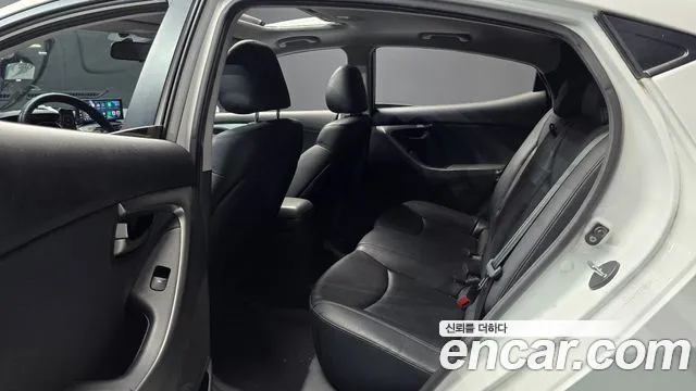 Hyundai Avante 2011 thumb 12