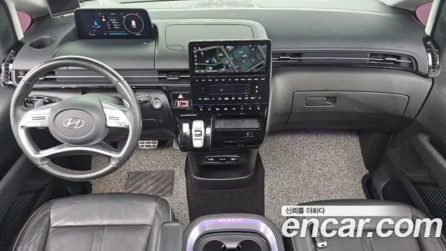 Hyundai Staria 2023 thumb 7
