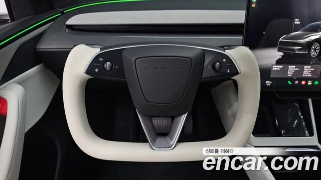 Tesla Model Y 2026 thumb 12