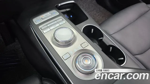 Genesis GV70 2021 thumb 9