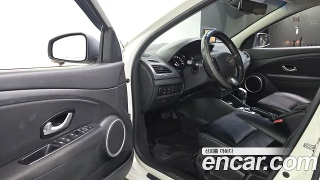 Renault-KoreaSamsung Fluence 2010 thumb 10