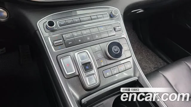 Hyundai Santa Fe 2020 thumb 9