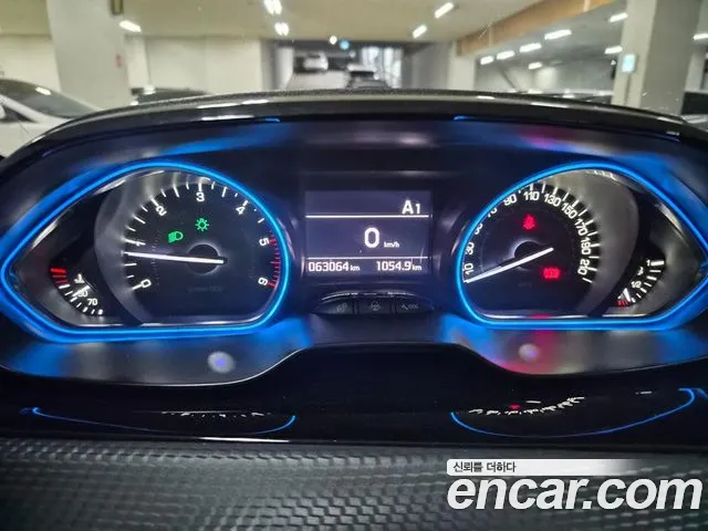 Peugeot 2008 2016 thumb 7