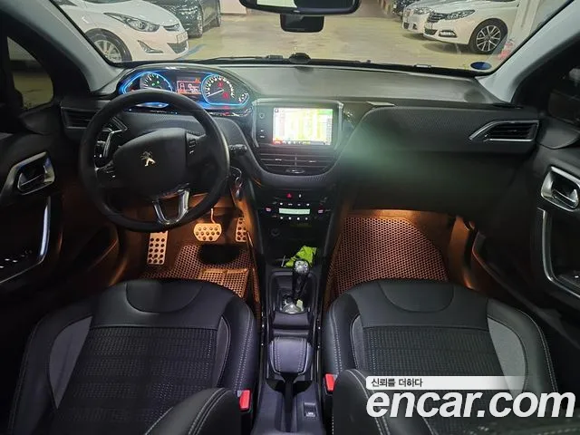 Peugeot 2008 2016 thumb 9