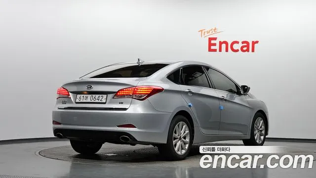 Hyundai i40 2013 thumb 2