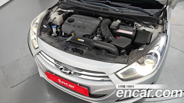 Hyundai i40 2013 thumb 6