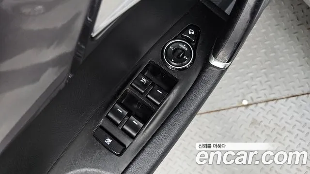 Hyundai i40 2013 thumb 12