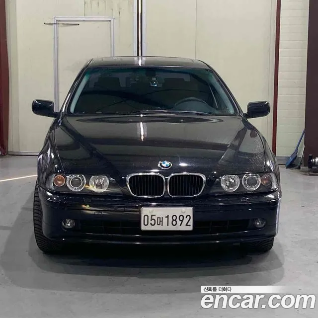 BMW 5-Series 2002 thumb 7