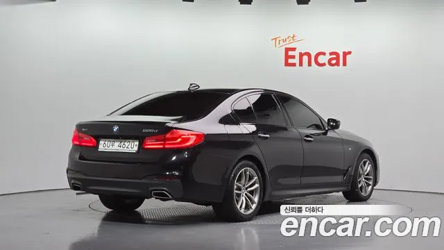 BMW 5-Series 2017 thumb 2