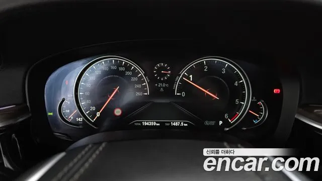 BMW 5-Series 2017 thumb 8
