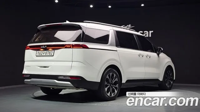 Kia Carnival 2022 thumb 2