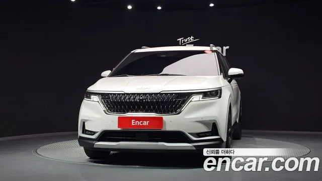 Kia Carnival 2022 thumb 3