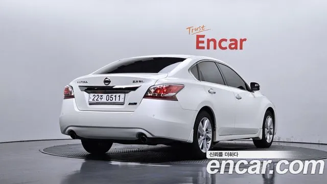 Nissan Altima 2015 thumb 2