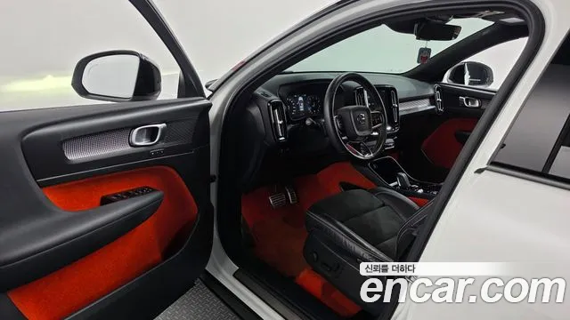Volvo XC40 2020 thumb 10