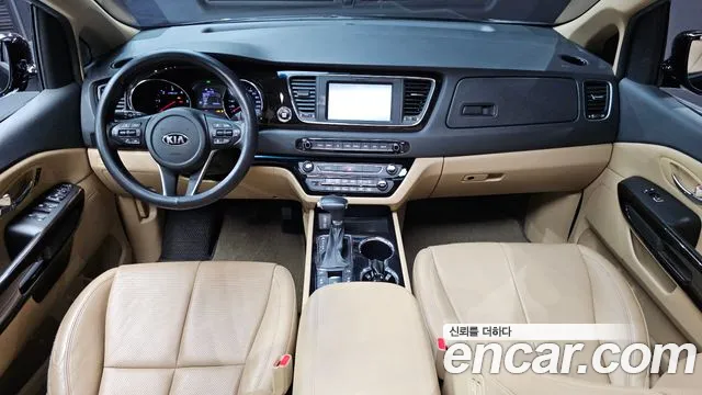 Kia Carnival 2018 thumb 7