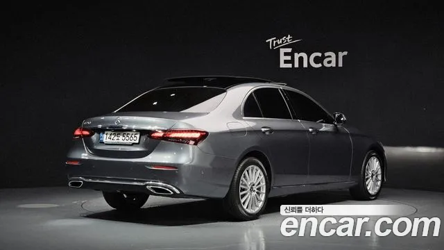 Mercedes-Benz E-Класс 2021 thumb 2