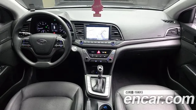 Hyundai Avante 2017 thumb 7