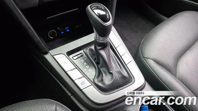 Hyundai Avante 2017 thumb 9