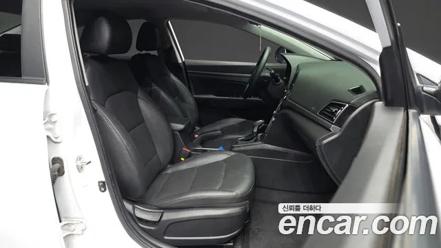 Hyundai Avante 2017 thumb 11