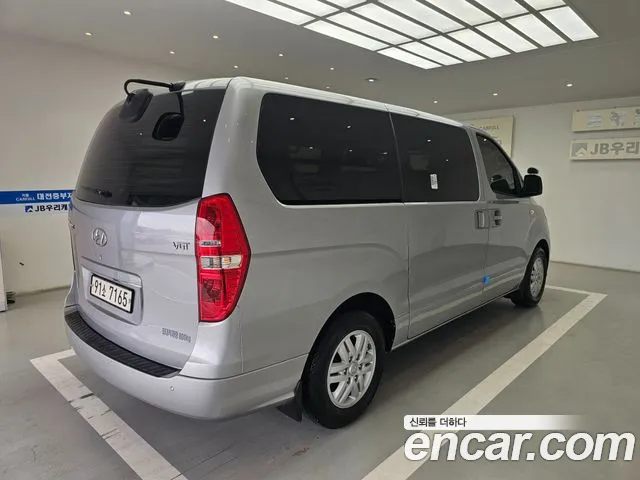 Hyundai Starex 2021 thumb 2