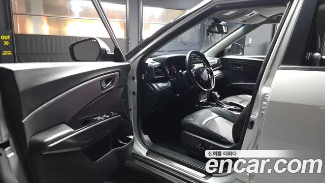 KG_Mobility_Ssangyong TIBOLI 2019 thumb 9