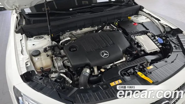 Mercedes-Benz GLB 2021 thumb 6