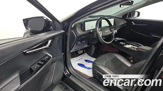 Kia EV6 2022 thumb 10