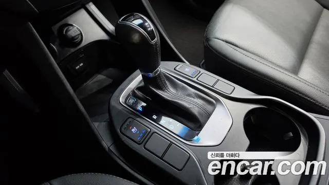 Hyundai Santa Fe 2015 thumb 9