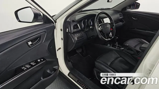 KG_Mobility_Ssangyong TIBOLI 2017 thumb 9