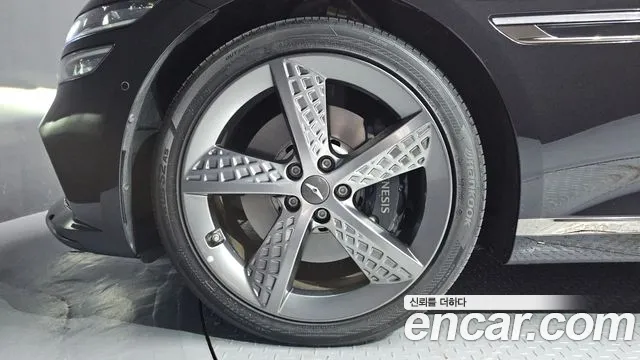 Genesis G80 2023 thumb 5
