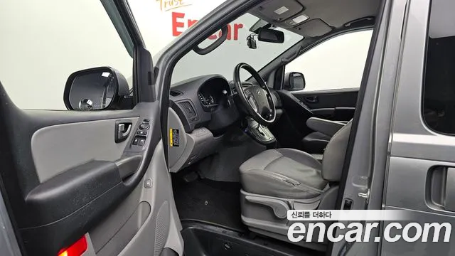 Hyundai Starex 2018 thumb 10