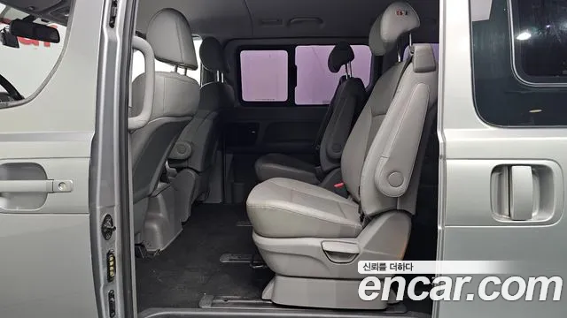 Hyundai Starex 2018 thumb 12