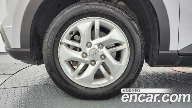 Hyundai Venue 2021 thumb 4