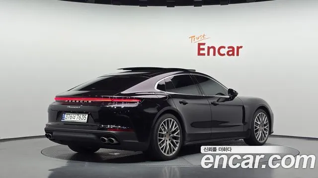 Porsche Panamera 2024 thumb 2
