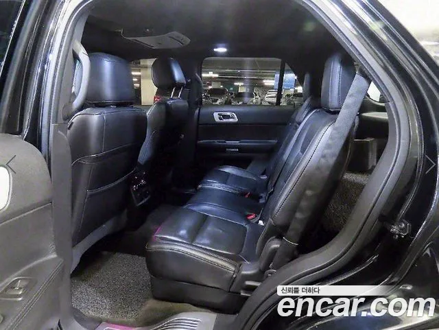 Ford Explorer 2012 thumb 7