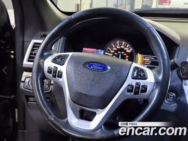 Ford Explorer 2012 thumb 8