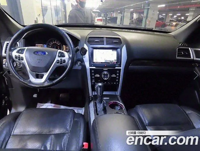 Ford Explorer 2012 thumb 10