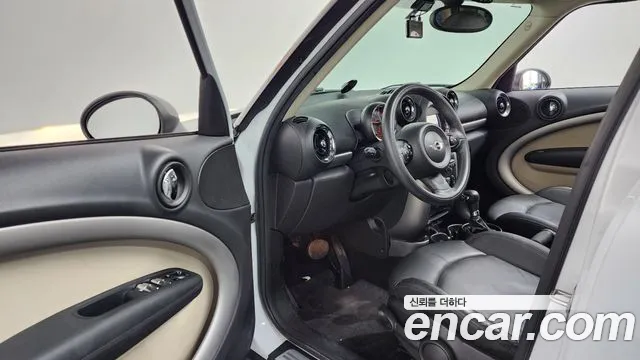 MINI Countryman 2016 thumb 10