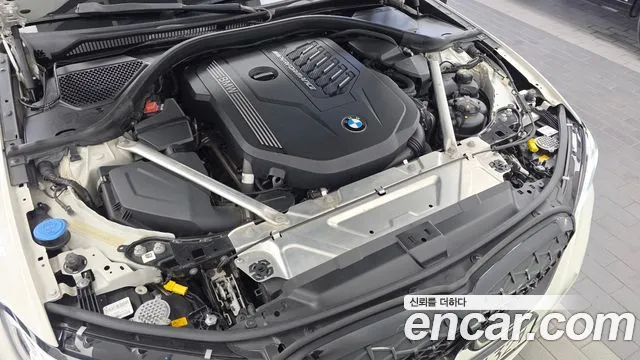 BMW 3-Series 2020 thumb 6