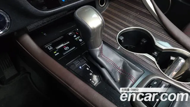 Lexus RX 2019 thumb 9