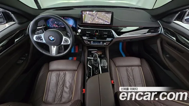 BMW 5-Series 2022 thumb 7