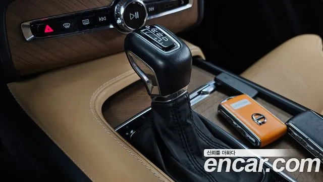 Volvo XC90 2018 thumb 9